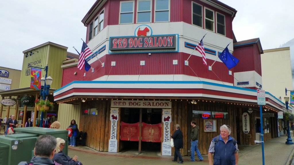 reddogsaloonjuneau4.jpg