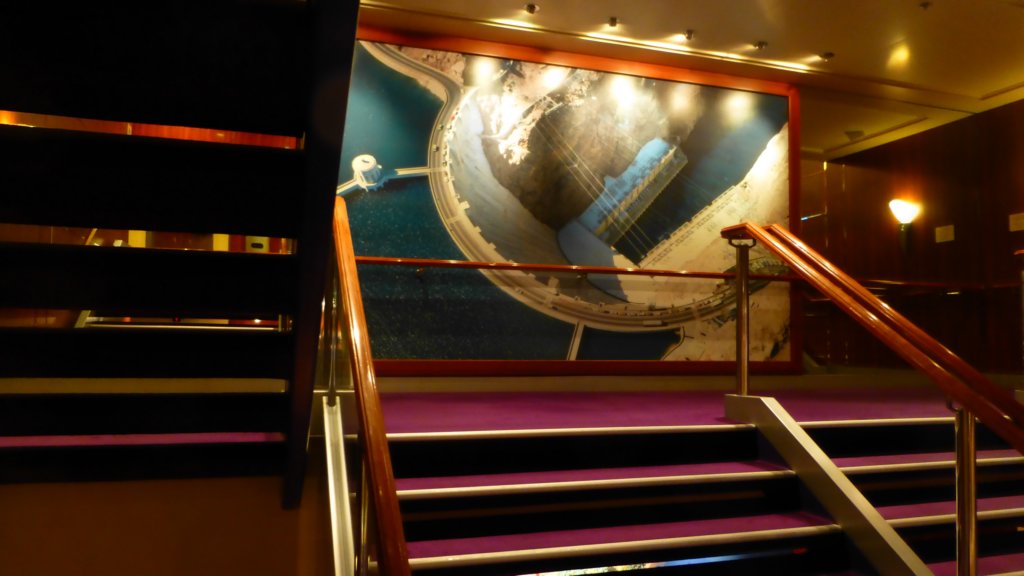 stairwaylandingart.jpg