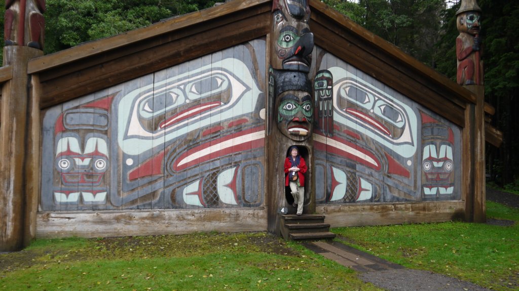 totembightketchikanalaska5.jpg