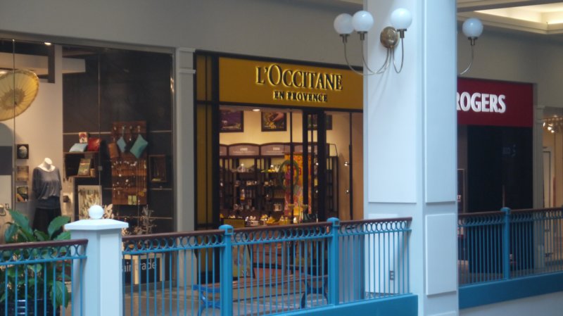 victoriabritishcolumbiamayfairshoppingmall2.jpg