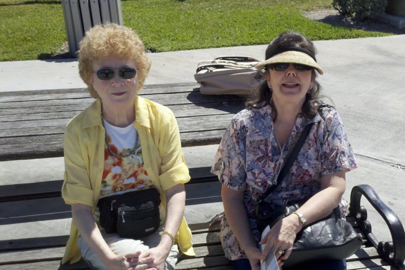 judiandnorahwaitingforwatertaxi.jpg