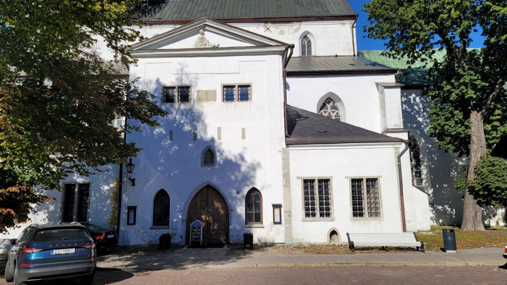 holyspiritchurchestonia.jpg