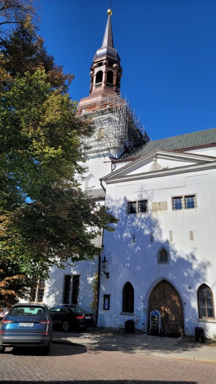 holyspiritchurchtallin.jpg