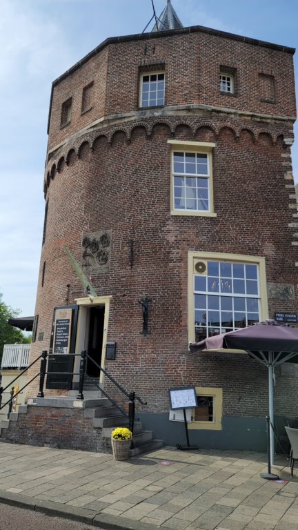 ndoldestbuildinginamsterdamcaftheschreiertower.jpg