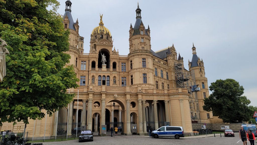 schwerinfairytalecastle19.jpg