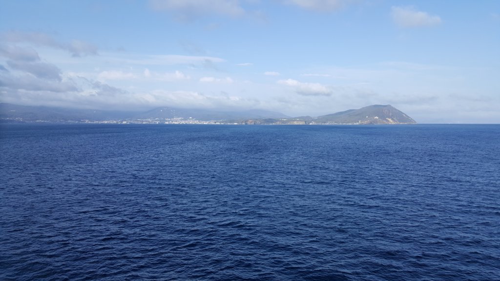 leavinghakodatejapan4.jpg